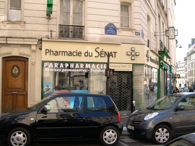  pharmacie, rue Monsieur le Prince. 
